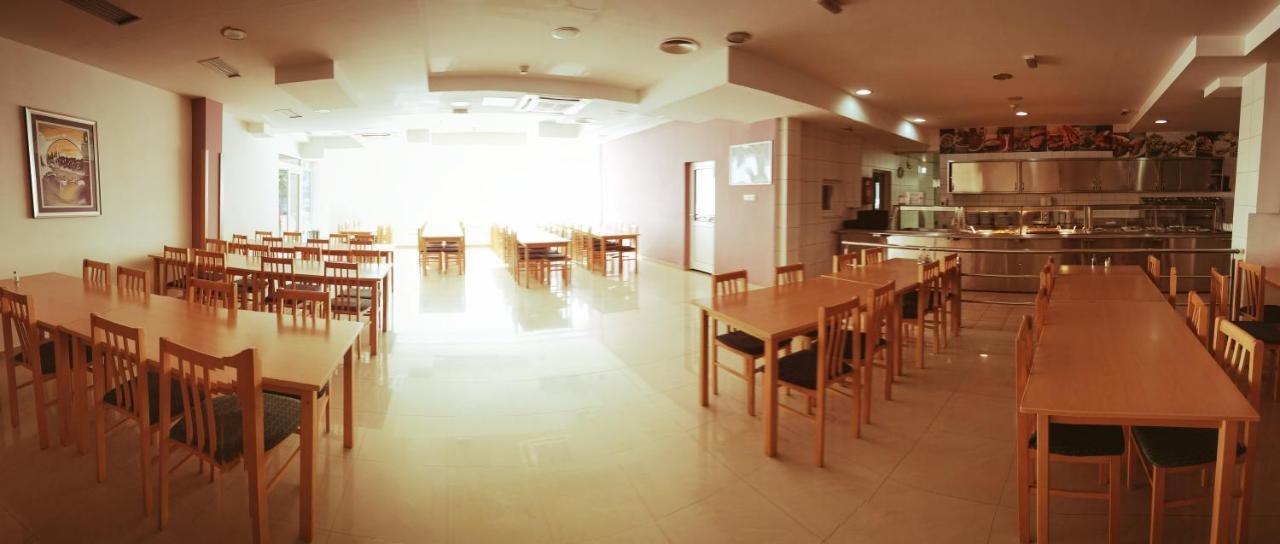 Student Hotel モスタル エクステリア 写真