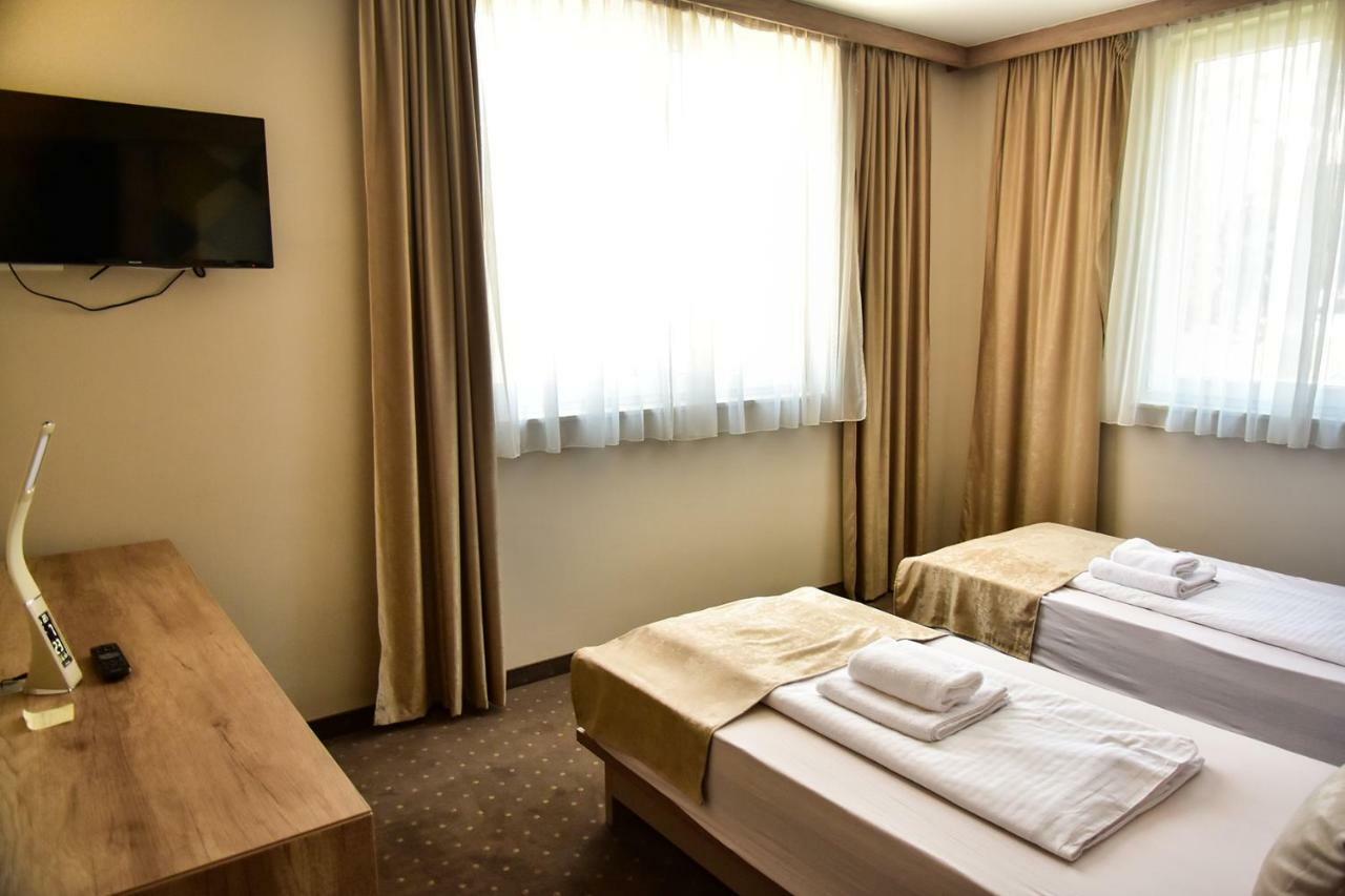 Student Hotel モスタル エクステリア 写真